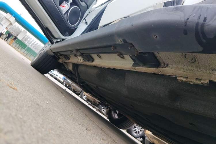 Used Honda Vezel 2017 1.8L CVT Front-Wheel Drive Pioneer Edition Left Side Sill