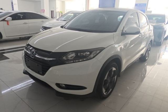 Ojetý Honda Vezel 2017 1.8L CVT Front-Wheel Drive Pioneer Edition