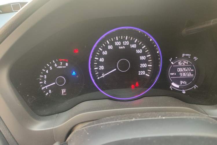 Used Honda Vezel 2017 1.5L CVT 2WD Comfort Model Odometer Close Up