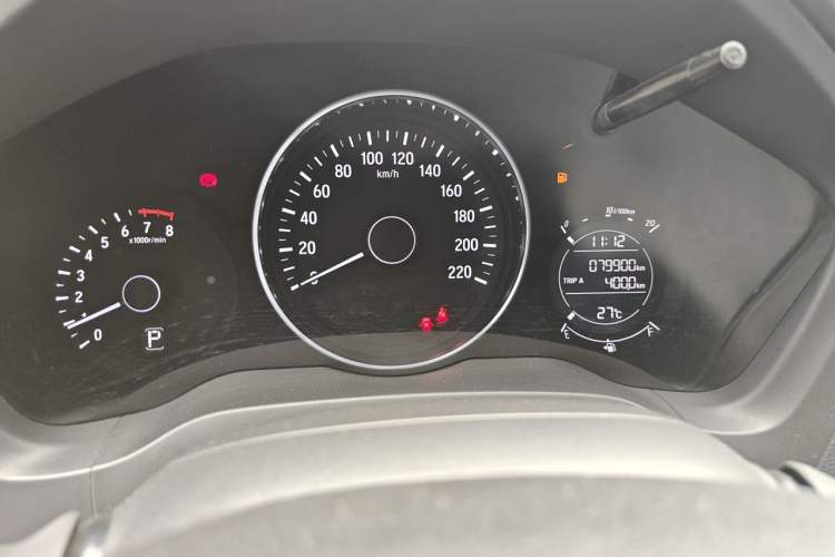 Used Honda Vezel 2017 1.5L CVT 2WD Comfort Model Odometer Close Up