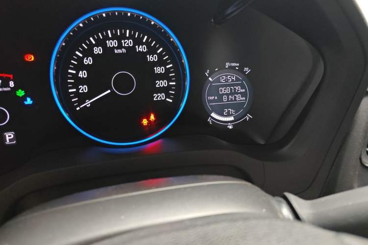 Used Honda Vezel 2017 1.5L CVT 2WD Comfort Model Odometer Close Up
