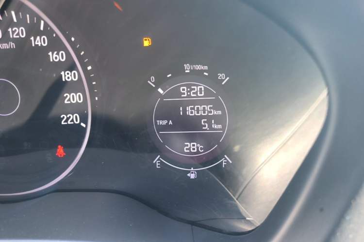 Used Honda Vezel 2017 1.5L CVT 2WD Comfort Model Odometer Close Up