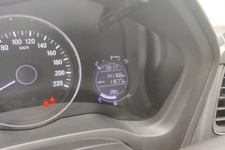 Used Honda Vezel 2017 1.5L CVT 2WD Comfort Model Odometer Close Up