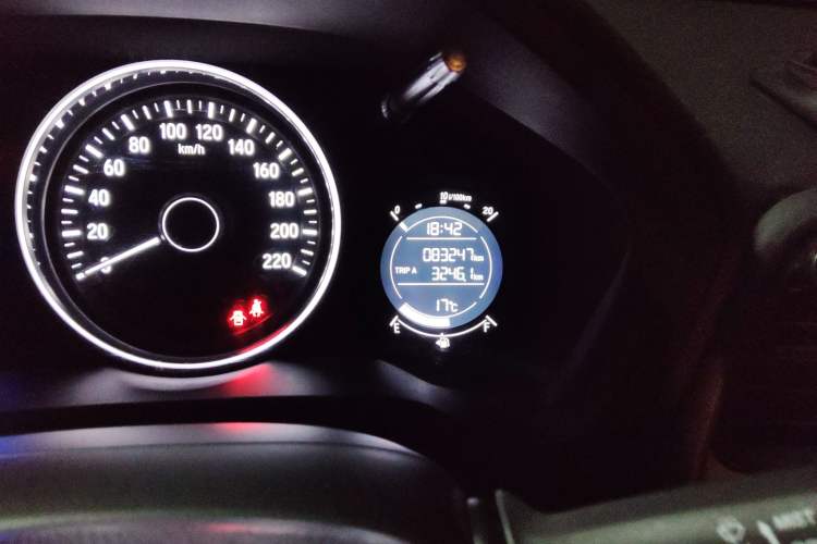 Used Honda Vezel 2017 1.5L CVT 2WD Comfort Model Odometer Close Up