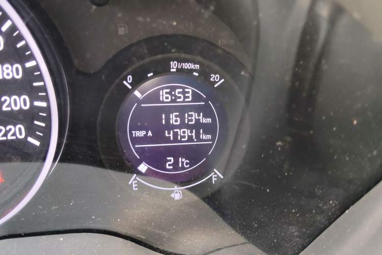 Used Honda Vezel 2017 1.5L CVT 2WD Comfort Model Odometer Close Up