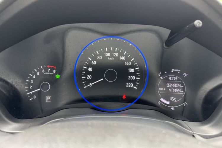 Used Honda Vezel 2017 1.5L CVT 2WD Comfort Model Odometer Close Up