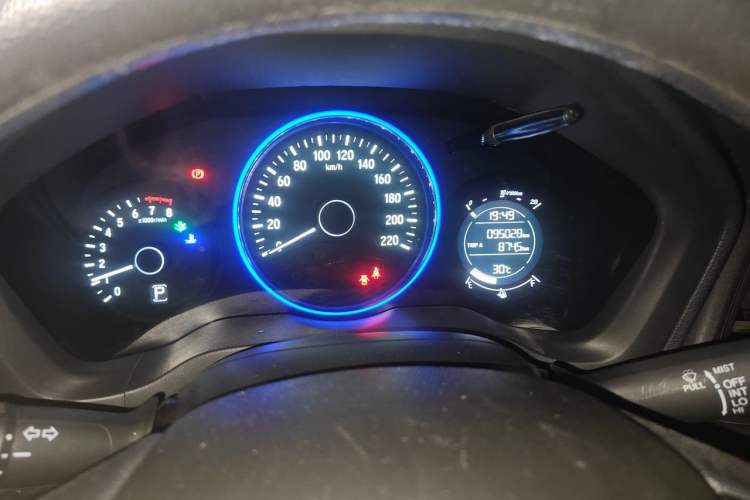 Used Honda Vezel 2017 1.5L CVT 2WD Comfort Model Odometer Close Up