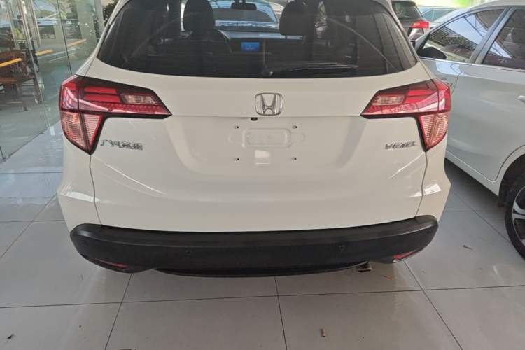 Used Honda Vezel 2017 1.8L CVT Front-Wheel Drive Pioneer Edition Rear