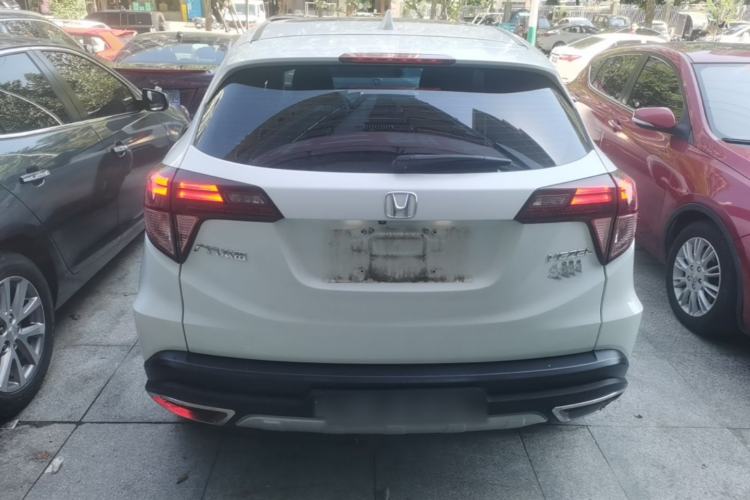 Used Honda Vezel 2017 1.8L CVT Front-Wheel Drive Pioneer Edition Rear