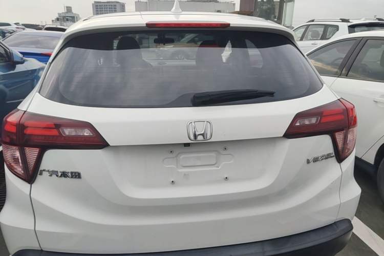 Used Honda Vezel 2017 1.8L CVT Front-Wheel Drive Pioneer Edition Rear