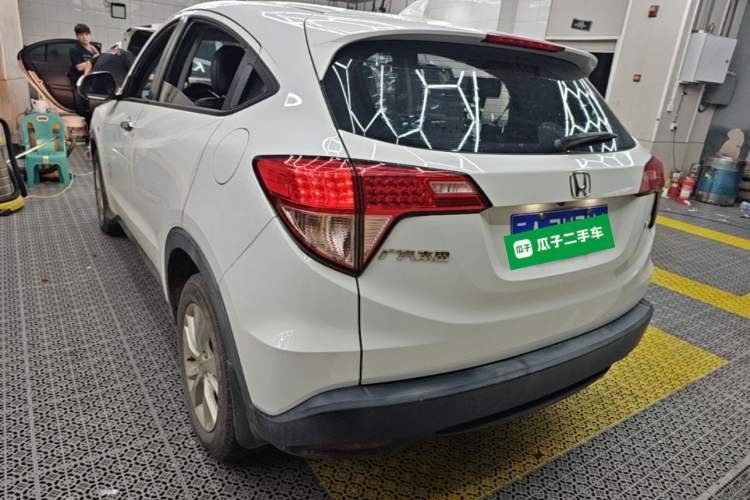 Used Honda Vezel 2017 1.5L CVT 2WD Comfort Model Rear Left 45 Deg