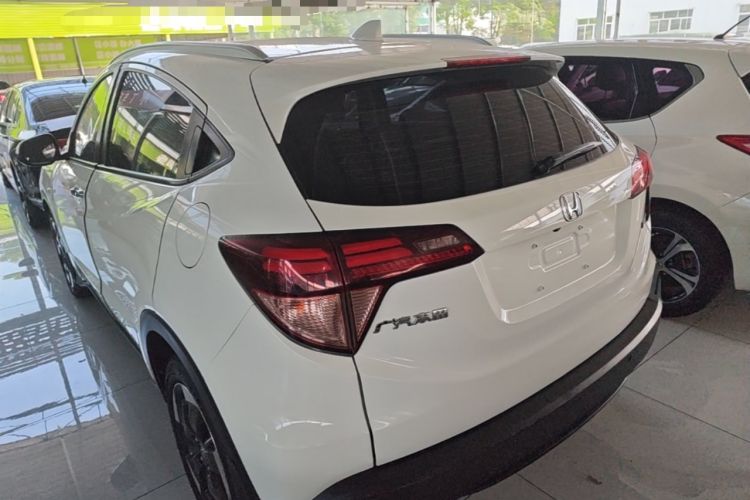 Used Honda Vezel 2017 1.8L CVT Front-Wheel Drive Pioneer Edition Rear Left 45 Deg