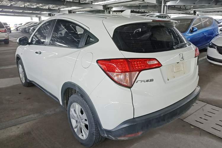 Used Honda Vezel 2017 1.5L CVT 2WD Comfort Model Rear Left 45 Deg