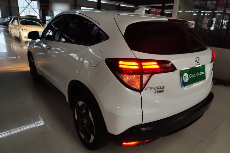 Used Honda Vezel 2017 1.8L CVT Front-Wheel Drive Pioneer Edition Rear Left 45 Deg