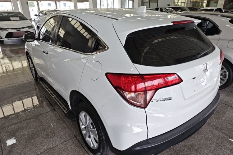 Used Honda Vezel 2017 1.5L CVT 2WD Comfort Model Rear Left 45 Deg