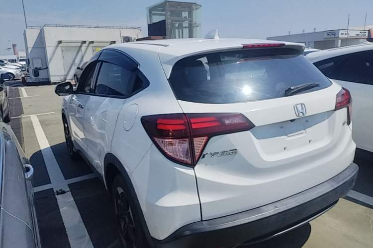 Used Honda Vezel 2017 1.8L CVT Front-Wheel Drive Pioneer Edition Rear Left 45 Deg