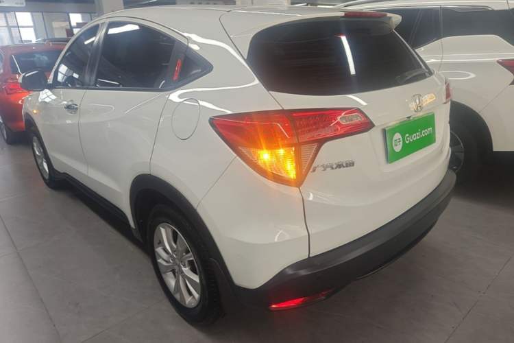 Used Honda Vezel 2017 1.5L CVT 2WD Comfort Model Rear Left 45 Deg