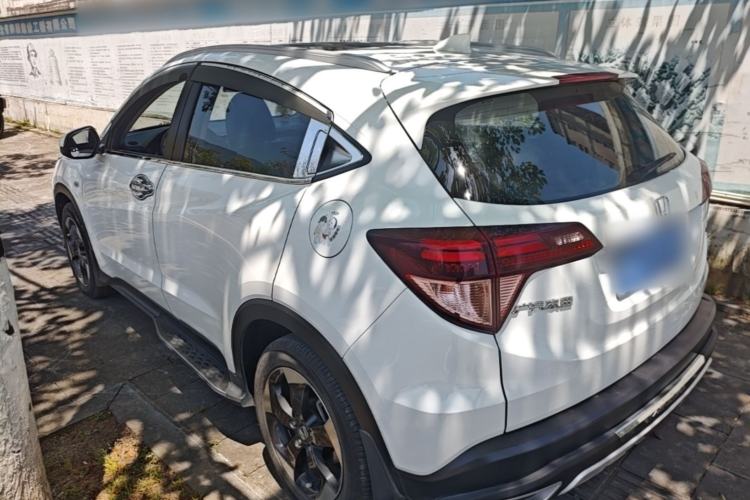 Used Honda Vezel 2017 1.8L CVT Front-Wheel Drive Pioneer Edition Rear Left 45 Deg
