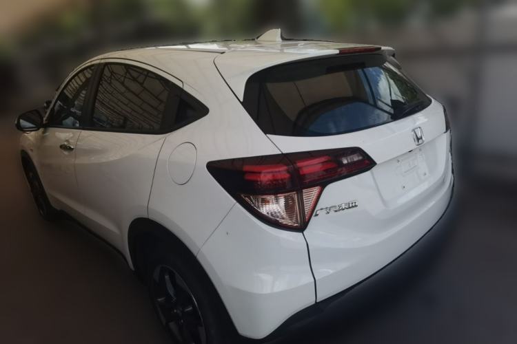 Used Honda Vezel 2017 1.8L CVT Front-Wheel Drive Pioneer Edition Rear Left 45 Deg