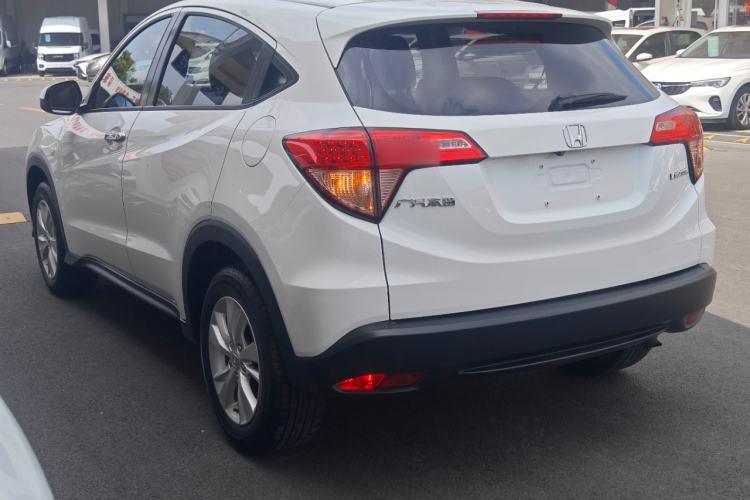 Used Honda Vezel 2017 1.5L CVT 2WD Comfort Model Rear Left 45 Deg