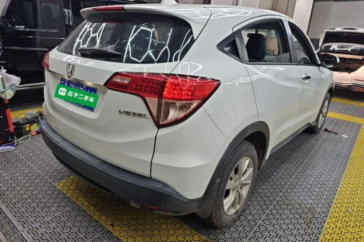 Used Honda Vezel 2017 1.5L CVT 2WD Comfort Model Rear Right 45 Deg