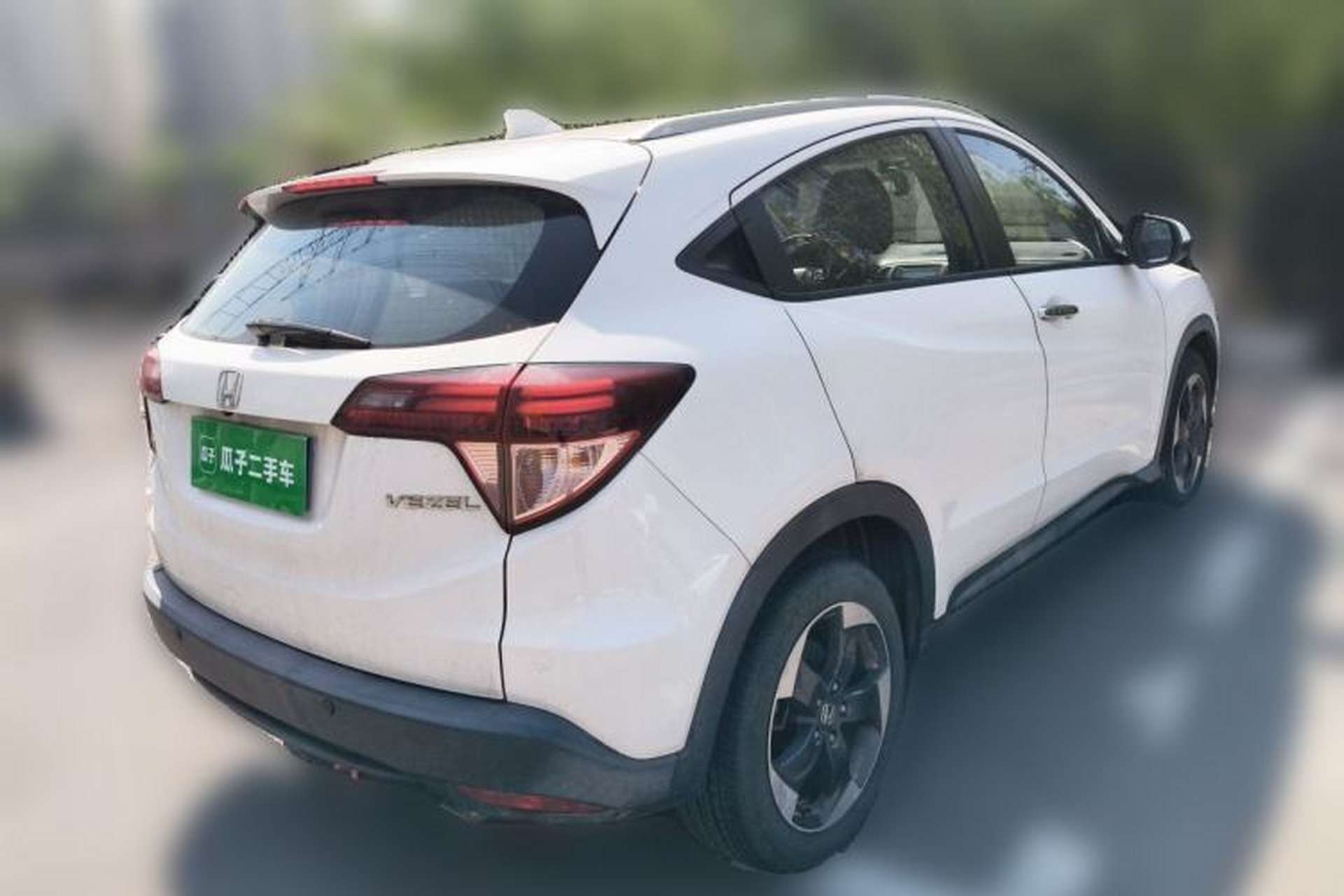 Used Honda Vezel 2017 1.8L CVT Two-Wheel Drive Luxury Model Rear Right 45 Deg