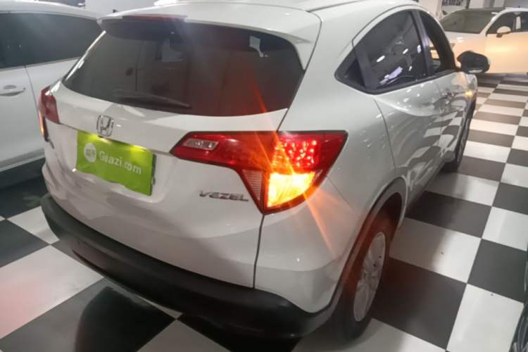 Used Honda Vezel 2017 1.5L CVT 2WD Comfort Model Rear Right 45 Deg