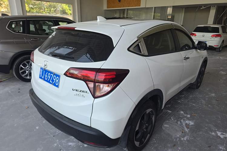 Used Honda Vezel 2017 1.8L CVT Front-Wheel Drive Pioneer Edition Rear Right 45 Deg