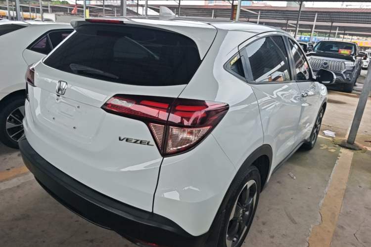 Used Honda Vezel 2017 1.8L CVT Front-Wheel Drive Pioneer Edition Rear Right 45 Deg