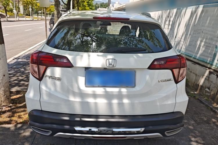Used Honda Vezel 2017 1.8L CVT Front-Wheel Drive Pioneer Edition Rear