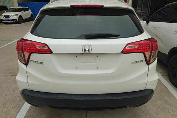 Used Honda Vezel 2017 1.5L CVT 2WD Comfort Model Rear