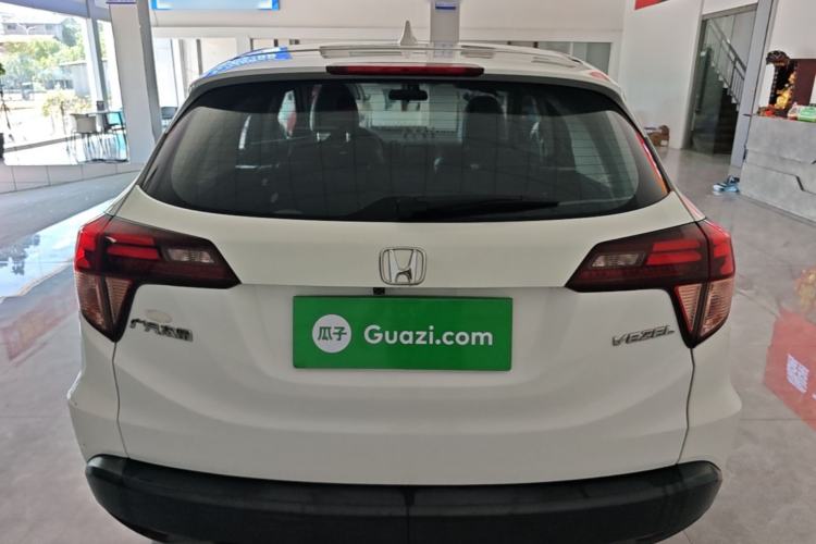 Used Honda Vezel 2017 1.8L CVT Front-Wheel Drive Pioneer Edition Rear