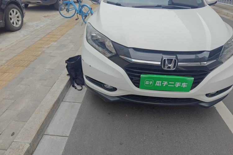 Used Honda Vezel 2017 1.8L CVT Front-Wheel Drive Pioneer Edition Right Front Headlight