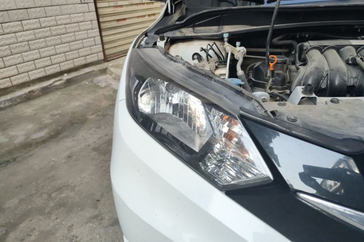 Used Honda Vezel 2017 1.5L CVT 2WD Comfort Model Right Front Headlight