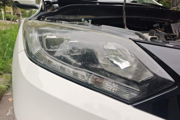 Used Honda Vezel 2017 1.8L CVT Front-Wheel Drive Pioneer Edition Right Front Headlight
