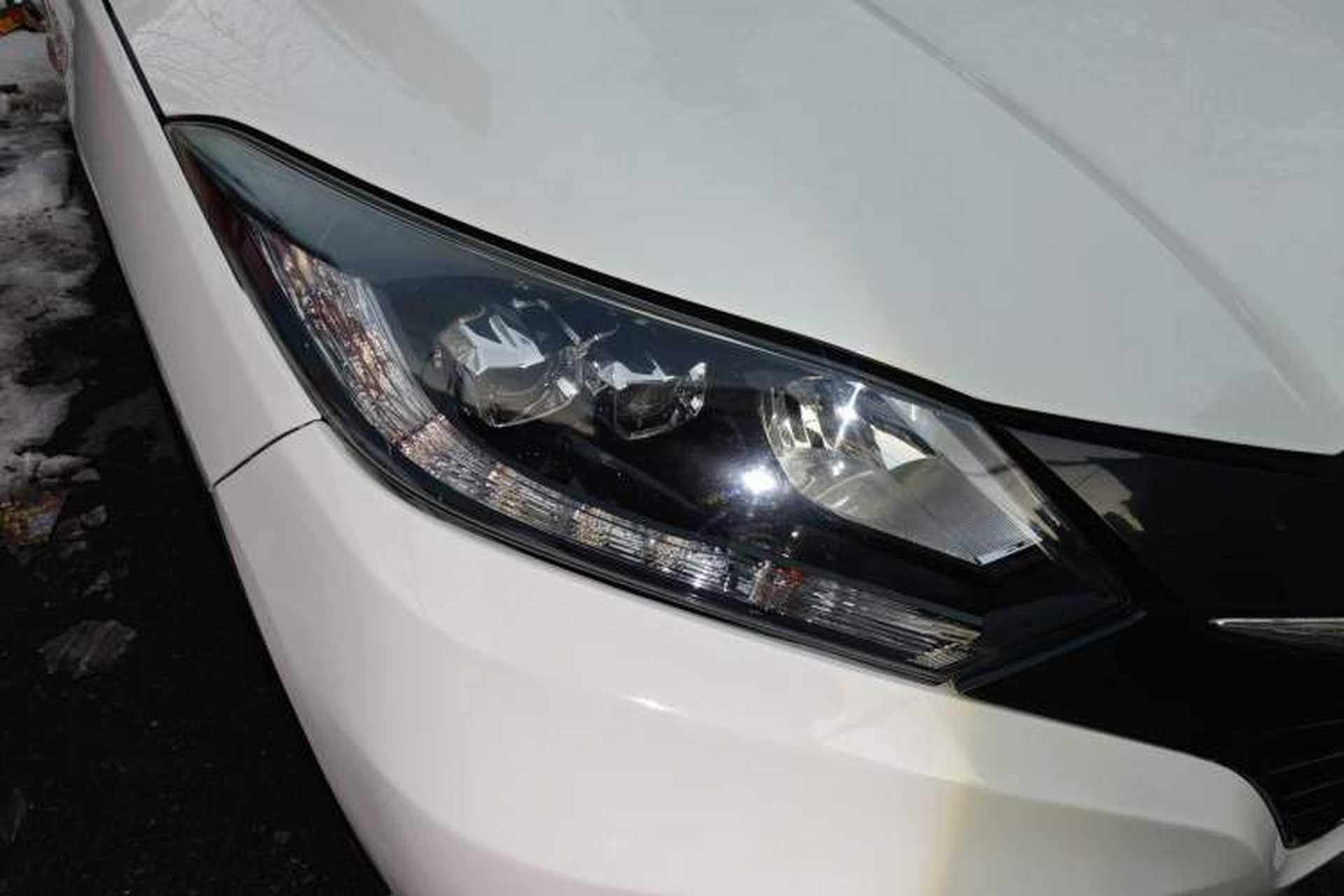 Used Honda Vezel 2017 1.8L CVT Front-Wheel Drive Pioneer Edition Right Front Headlight
