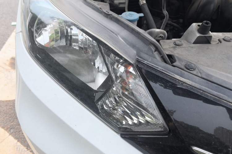 Used Honda Vezel 2017 1.5L CVT 2WD Comfort Model Right Front Headlight