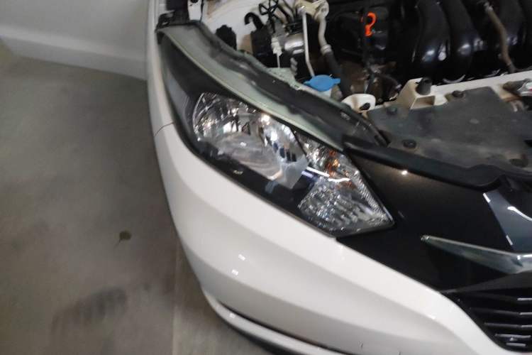 Used Honda Vezel 2017 1.5L CVT 2WD Comfort Model Right Front Headlight