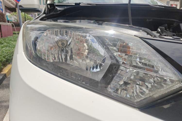 Used Honda Vezel 2017 1.8L CVT 2WD Elite Model Right Front Headlight