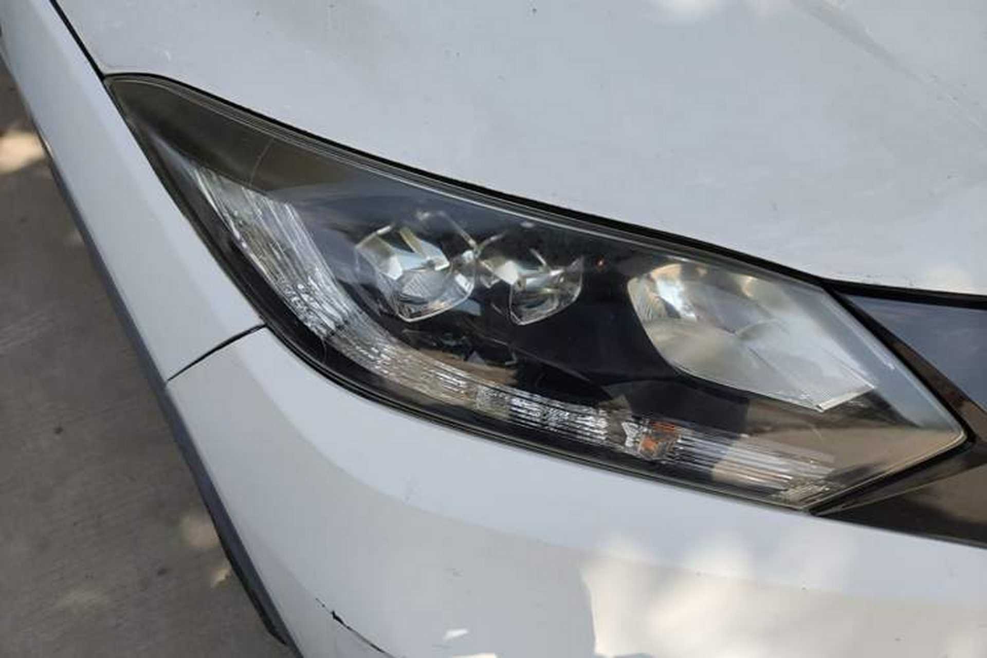 Used Honda Vezel 2017 1.8L CVT Front-Wheel Drive Pioneer Edition Right Front Headlight