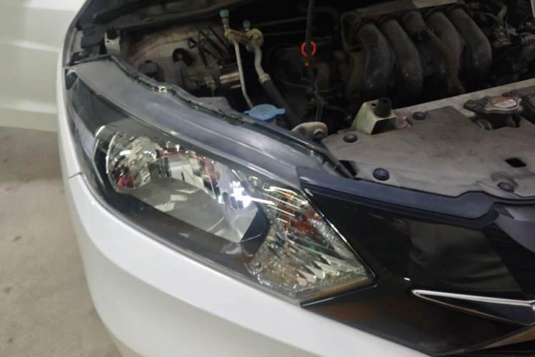 Used Honda Vezel 2017 1.5L CVT 2WD Comfort Model Right Front Headlight