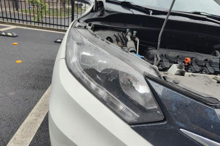 Used Honda Vezel 2017 1.8L CVT Front-Wheel Drive Pioneer Edition Right Front Headlight
