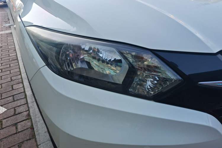 Used Honda Vezel 2017 1.5L CVT 2WD Comfort Model Right Front Headlight