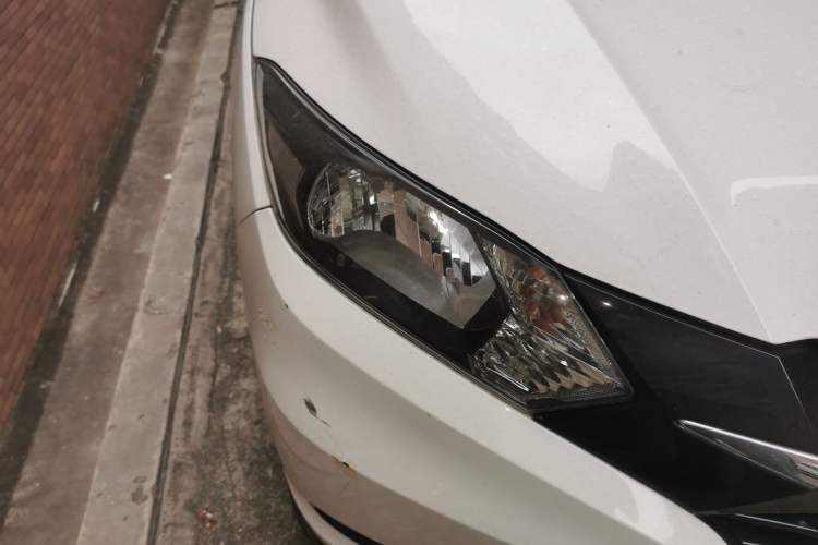 Used Honda Vezel 2017 1.5L CVT 2WD Comfort Model Right Front Headlight