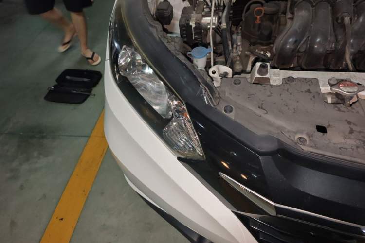 Used Honda Vezel 2017 1.5L CVT 2WD Comfort Model Right Front Headlight