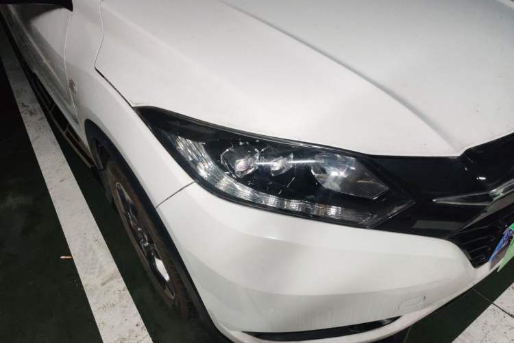 Used Honda Vezel 2017 1.8L CVT Front-Wheel Drive Pioneer Edition Right Front Headlight
