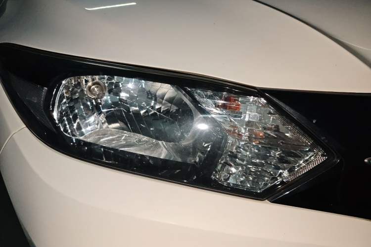 Used Honda Vezel 2017 1.5L CVT 2WD Comfort Model Right Front Headlight