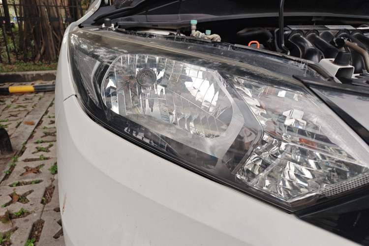 Used Honda Vezel 2017 1.5L CVT 2WD Comfort Model Right Front Headlight