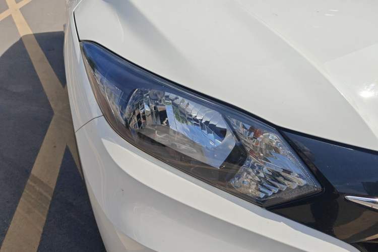 Used Honda Vezel 2017 1.5L CVT 2WD Comfort Model Right Front Headlight