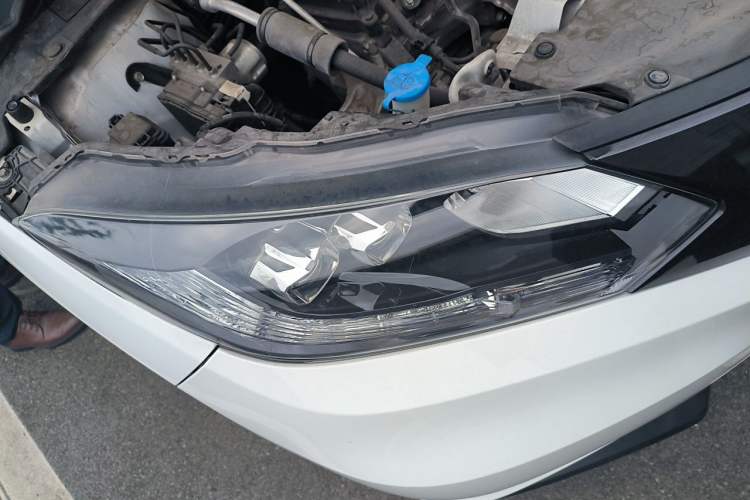 Used Honda Vezel 2017 1.8L CVT Front-Wheel Drive Pioneer Edition Right Front Headlight